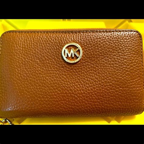 Michael Kors Fulton Large Flat Multifunction Leather Phone Case 